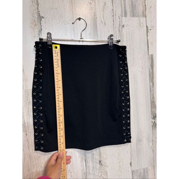 Forever 21 Black Lace-Up Mini Skirt | Side Corset Detail Bodycon Skirt Size Medi - Picture 7 of 9